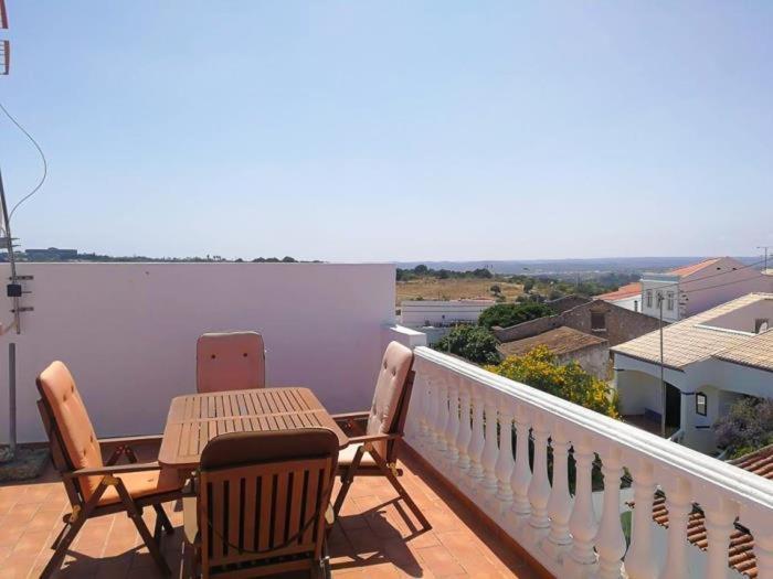 Apartmán Retreat With Terrace And View In Espiche #1887 Exteriér fotografie